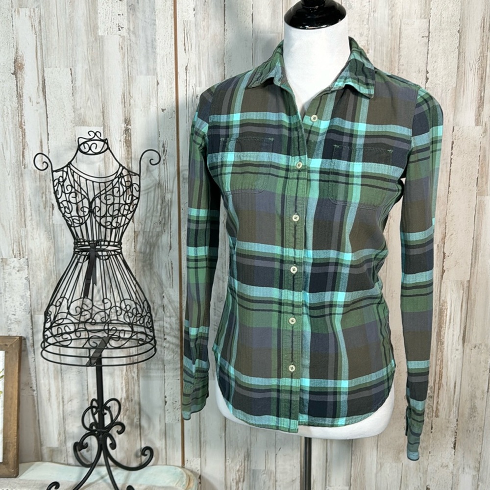 The North Face Flannel Style Plaid Button Up Shirt Size Small